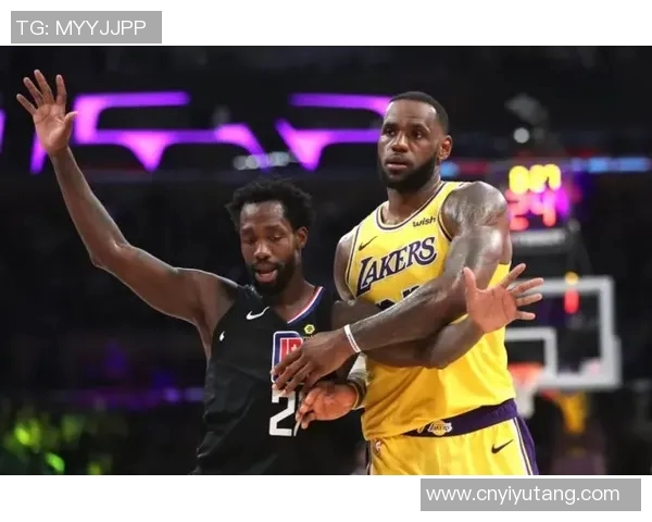 快船与勇士激战G6争夺季后赛晋级关键战役的精彩回顾与分析