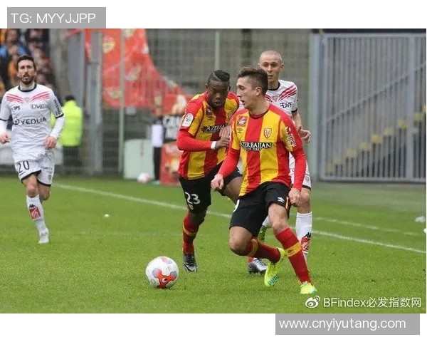 笫戍主场迎战客队里尔全力争胜力争积分榜提升