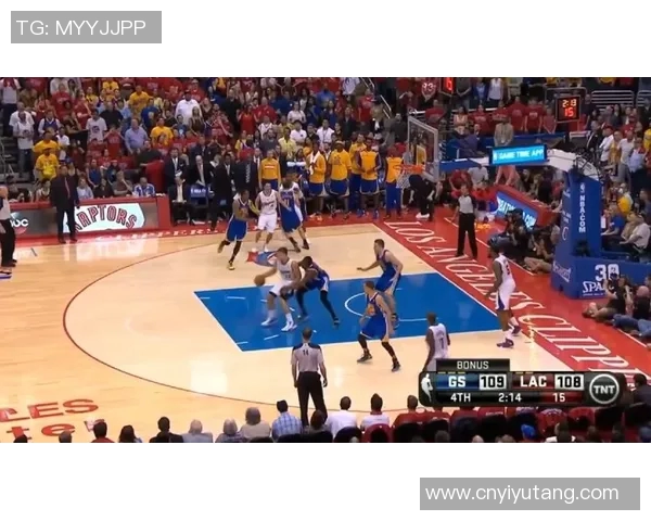 勇士与国王激战1月10日NBA赛场精彩对决引发球迷热议