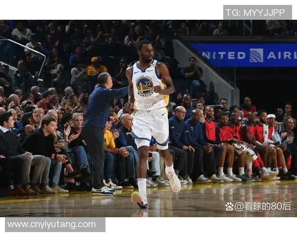 维金斯与乔治精彩对决视频回顾分析全场亮点与精彩瞬间一网打尽